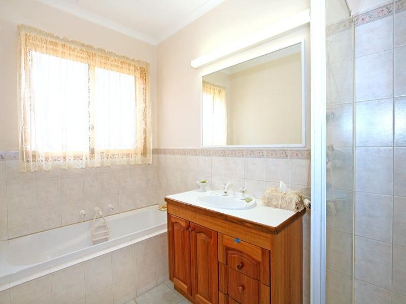 2/90 Roslyn Road, Belmont VIC 3216