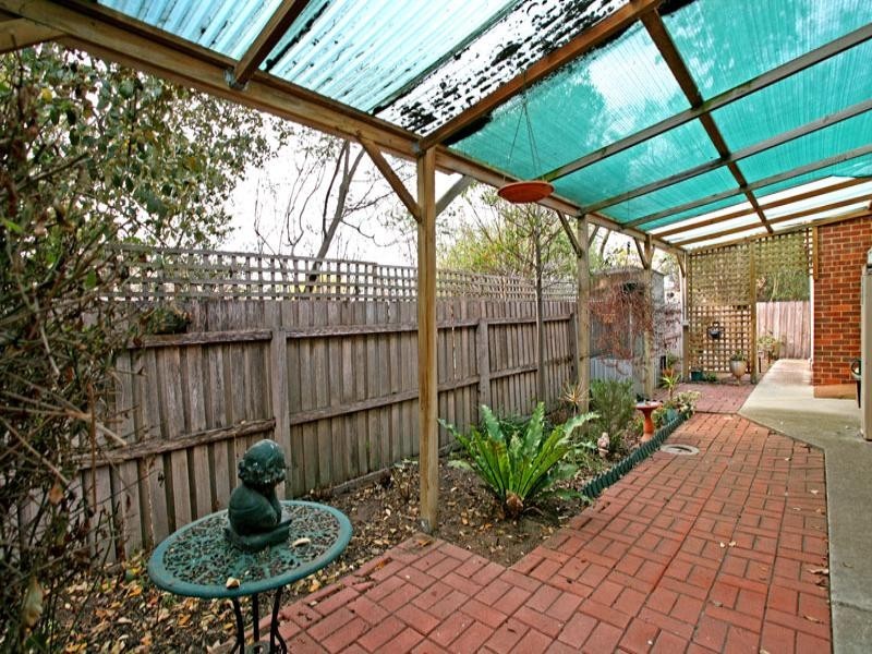 2/90 Roslyn Road, Belmont VIC 3216