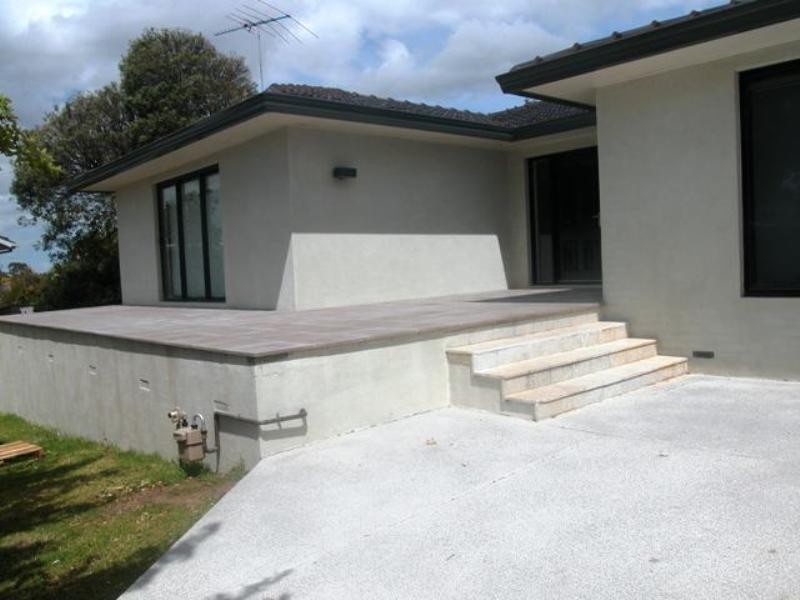 16 Amberley Court, Highton VIC 3216