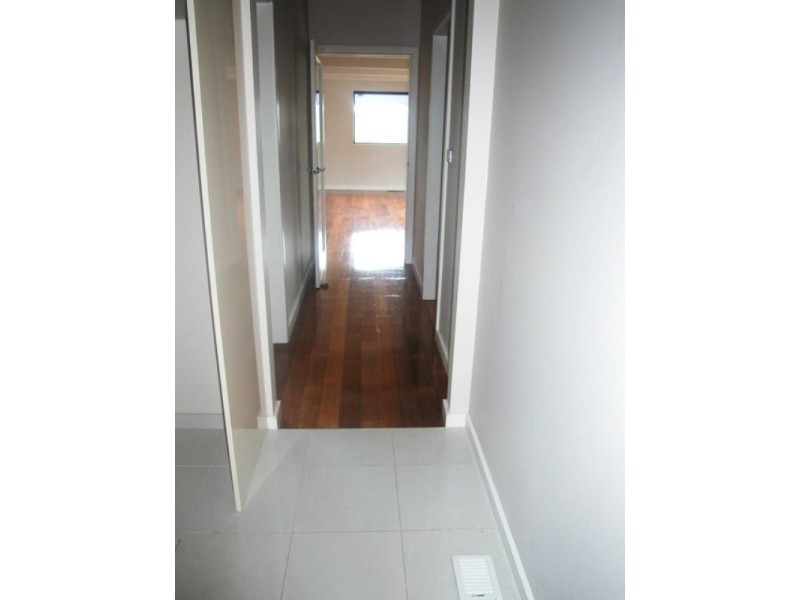 16 Amberley Court, Highton VIC 3216