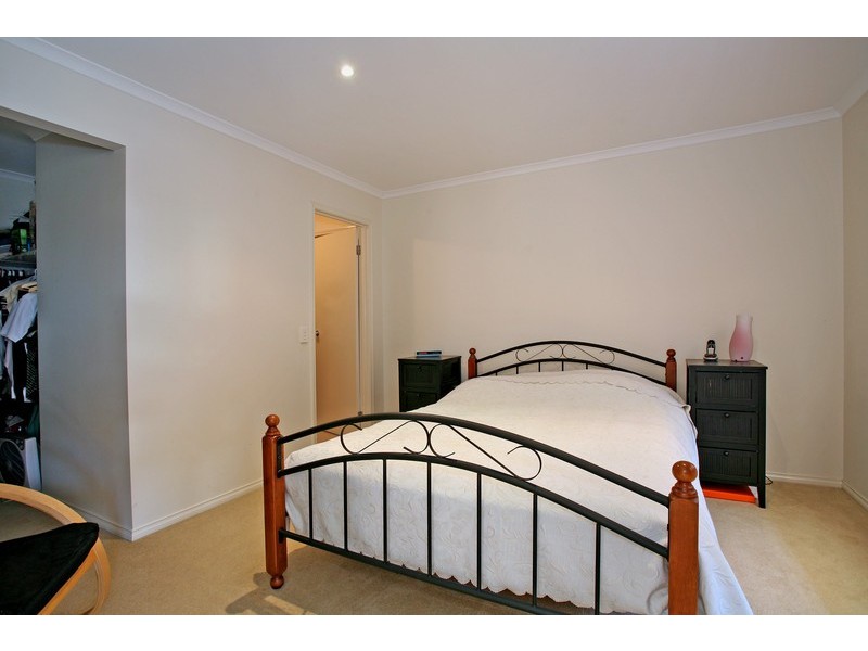 17 Hewat Drive, Highton VIC 3216