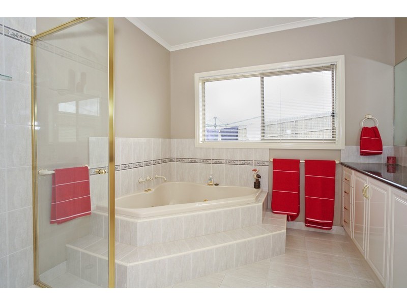 126-128 Wandana Drive, Wandana Heights VIC 3216
