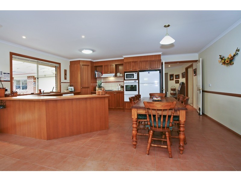 4 Cabernet Court, Waurn Ponds VIC 3216