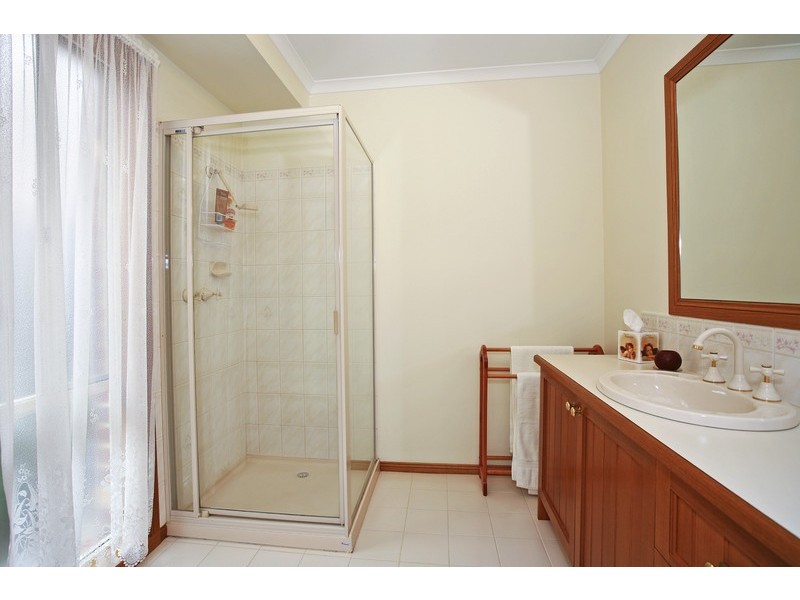 4 Cabernet Court, Waurn Ponds VIC 3216