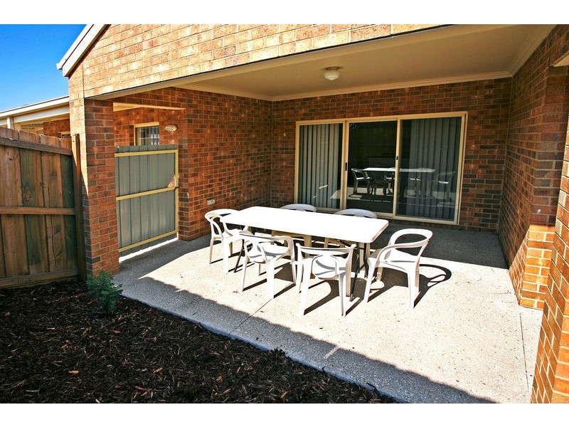 16 Thwaites Close, Highton VIC 3216