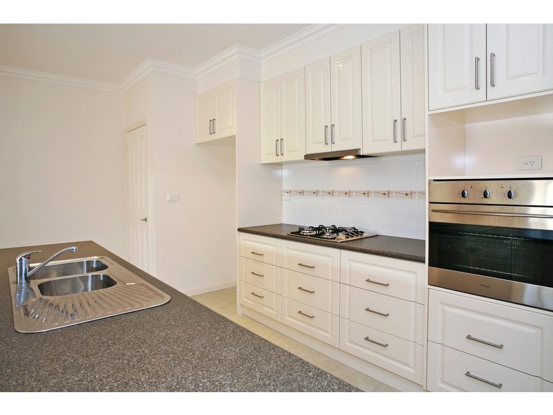 16 Thwaites Close, Highton VIC 3216