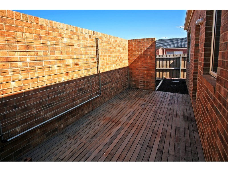 16 Thwaites Close, Highton VIC 3216