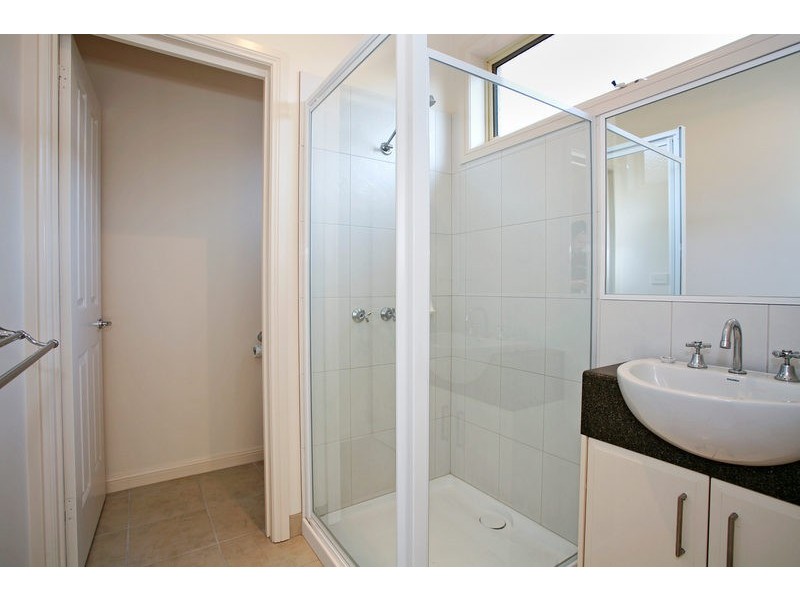 16 Thwaites Close, Highton VIC 3216