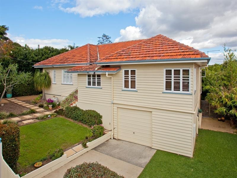 31 Navy Street, Holland Park West QLD 4121
