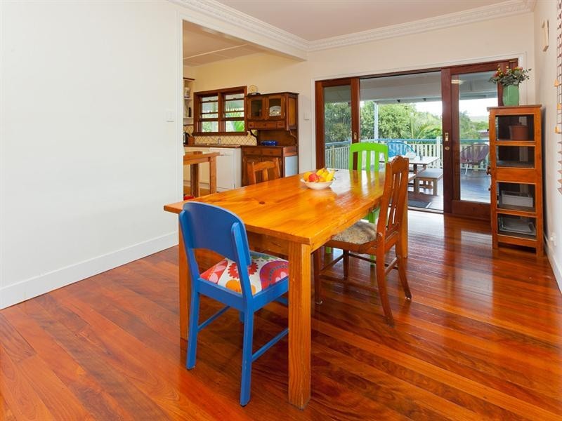 31 Navy Street, Holland Park West QLD 4121