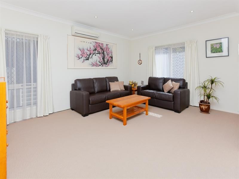 134 Tristania Way, Mount Gravatt East QLD 4122