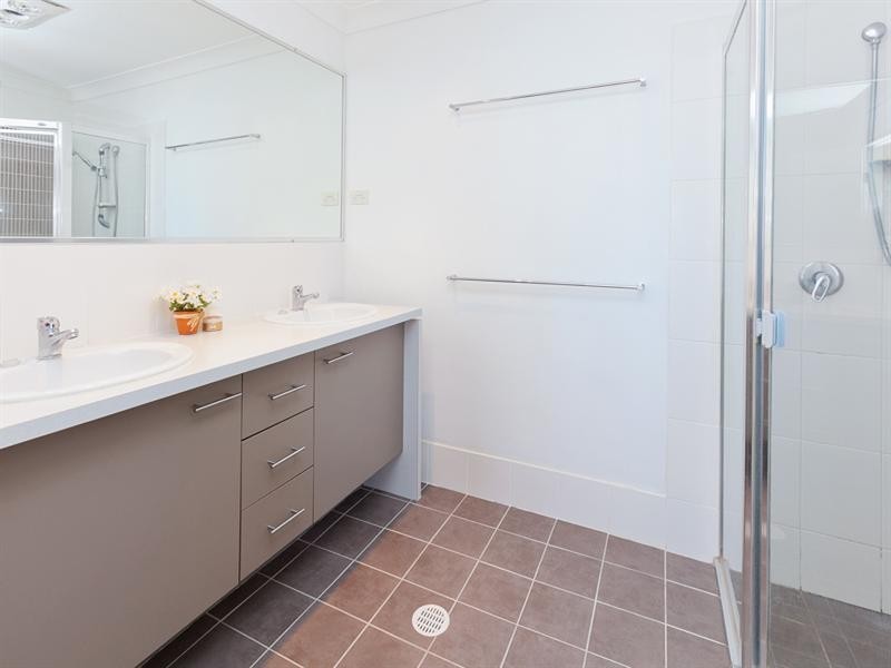 134 Tristania Way, Mount Gravatt East QLD 4122