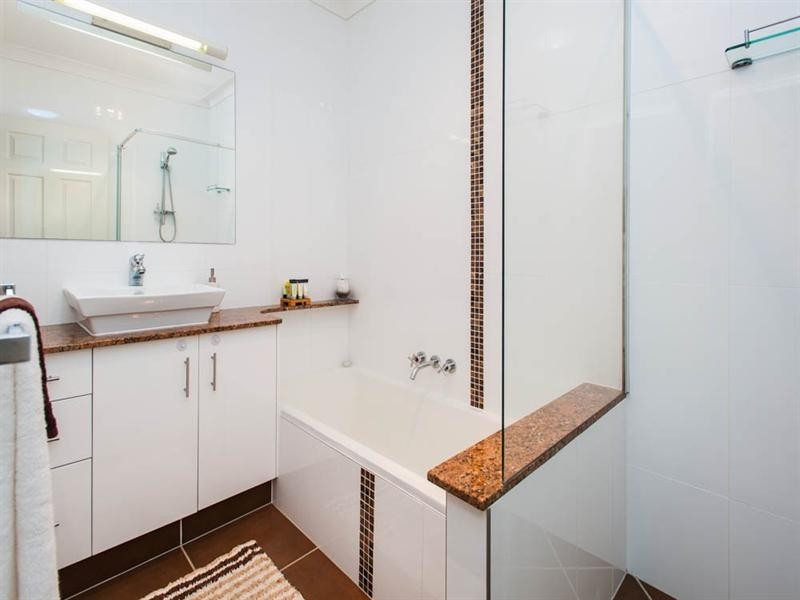 1 Driver Street, Holland Park West QLD 4121