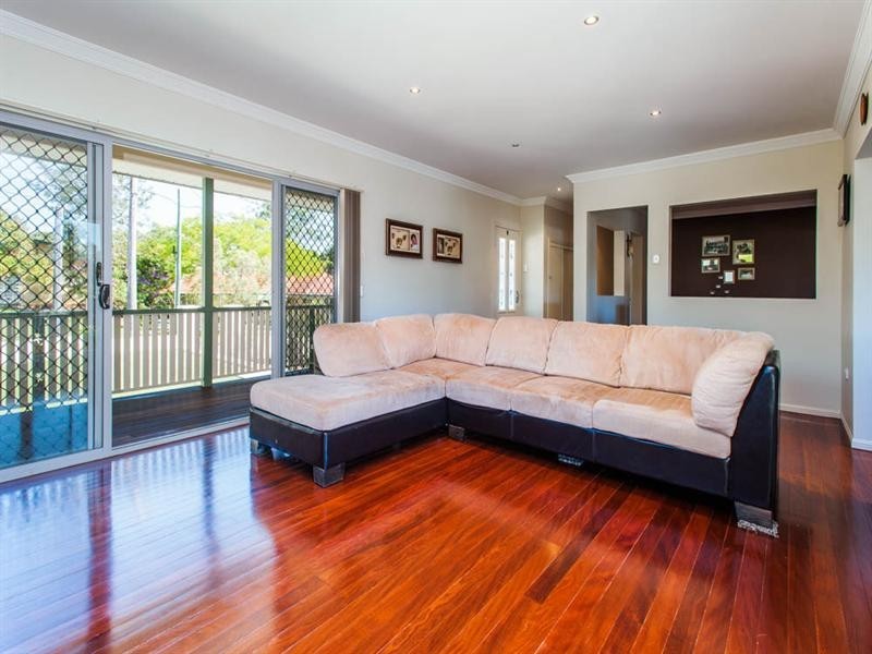 1 Driver Street, Holland Park West QLD 4121