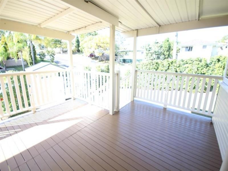 8 Casmaria Street, Mansfield QLD 4122