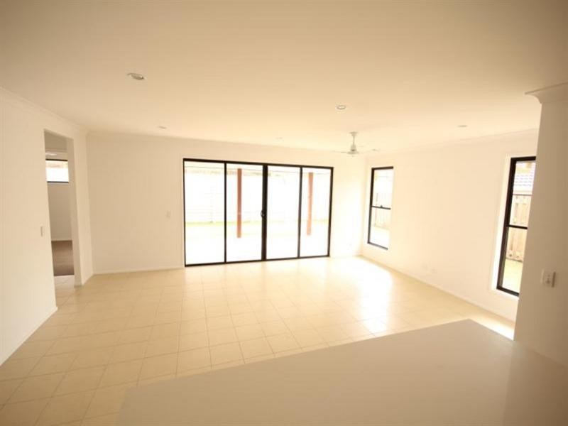 180 Bush Tucker Road, Berrinba QLD 4117