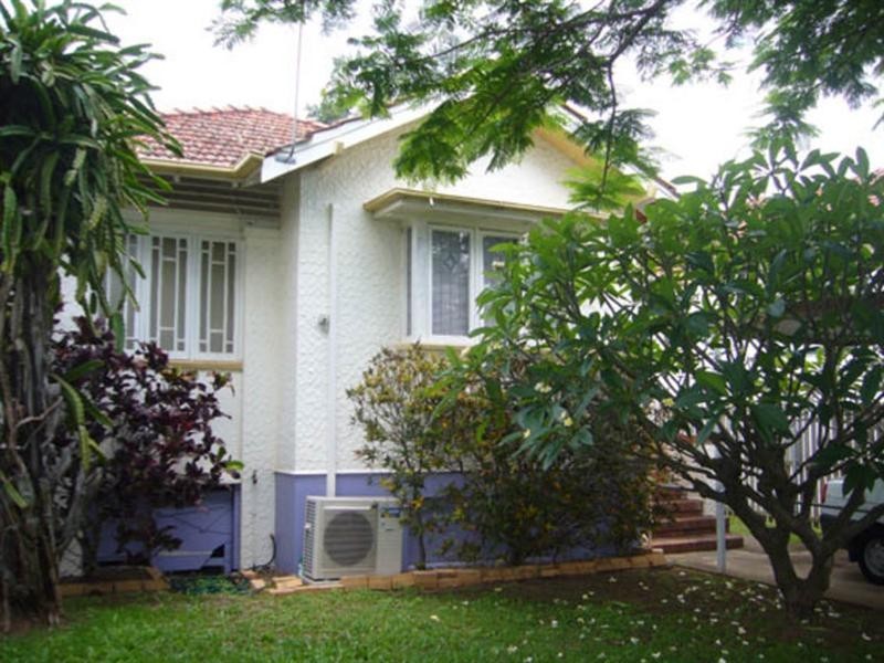 34 Crump Street, Holland Park West QLD 4121