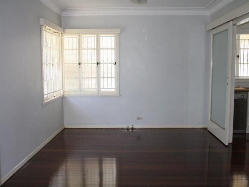 350 Nursery Road, Holland Park QLD 4121