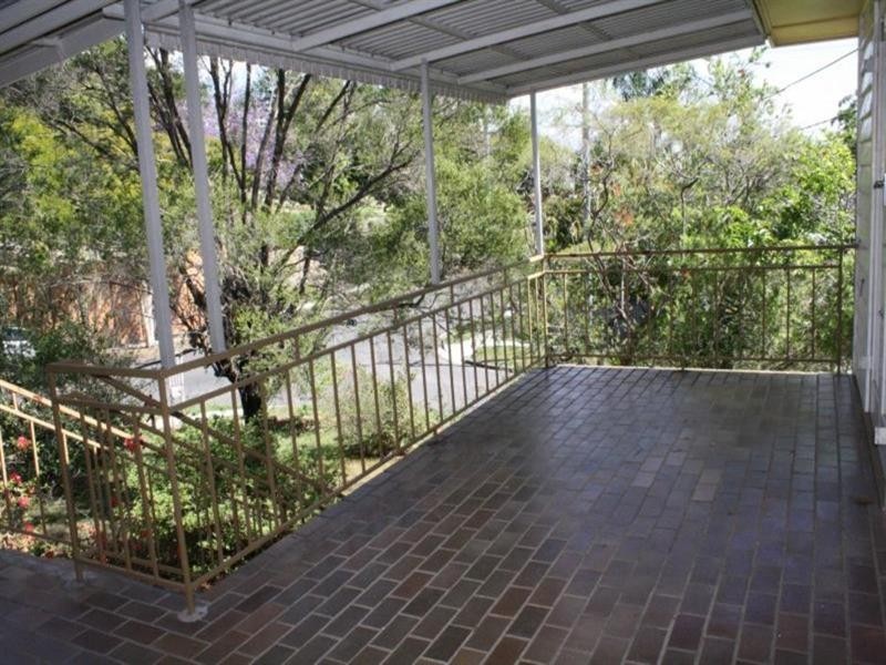 350 Nursery Road, Holland Park QLD 4121