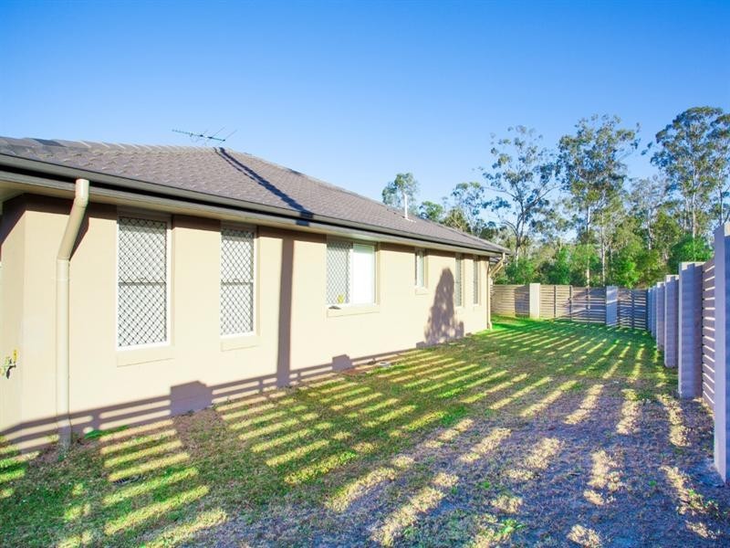 89 Cardena Drive, Augustine Heights QLD 4300