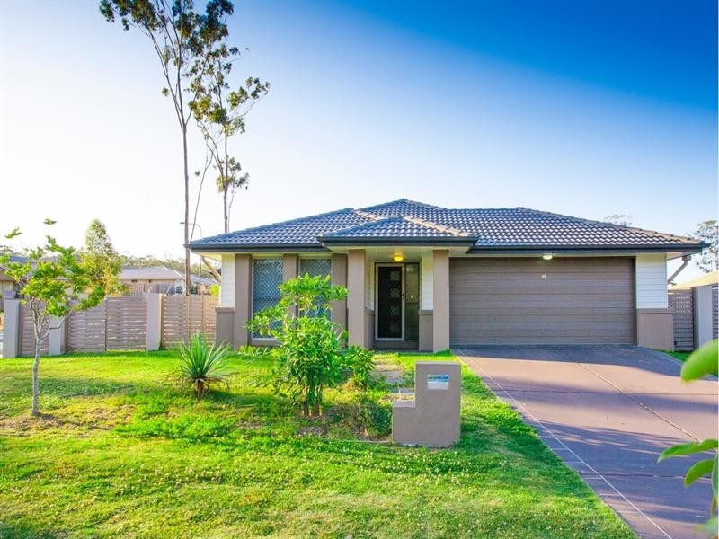 89 Cardena Drive, Augustine Heights QLD 4300
