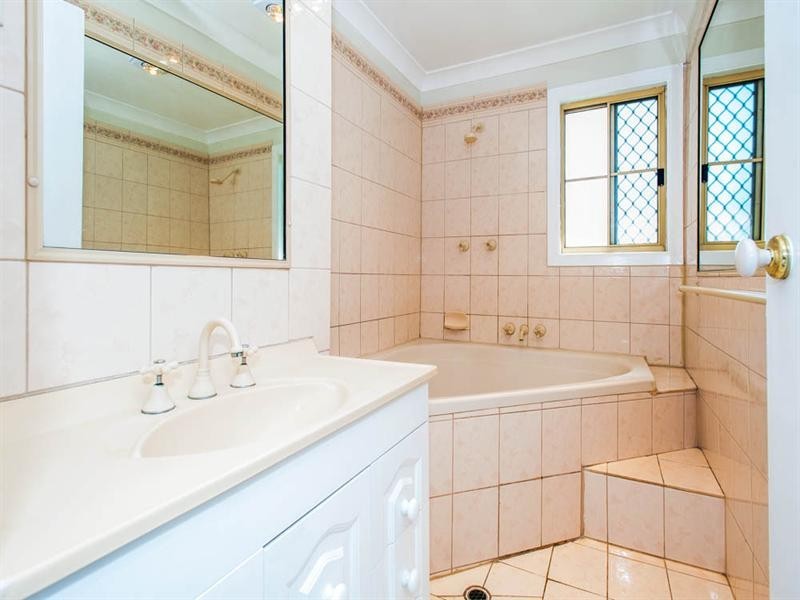 7 Narmar Court, Eight Mile Plains QLD 4113