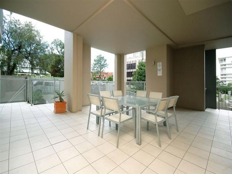 153 Lambert Street, Kangaroo Point QLD 4169