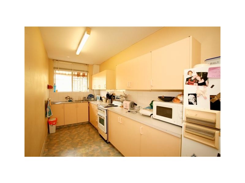 772 Logan Road, Holland Park West QLD 4121