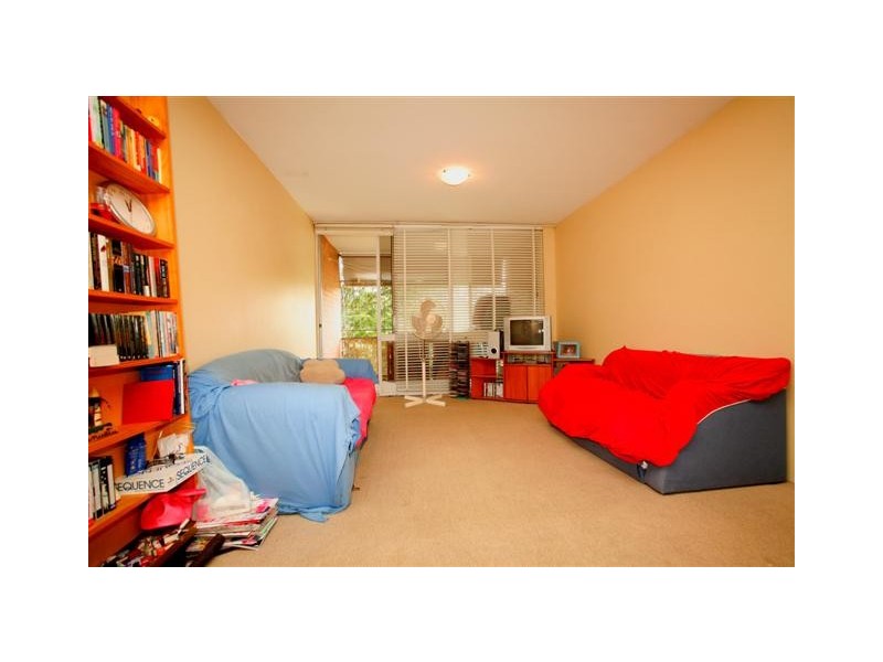 772 Logan Road, Holland Park West QLD 4121