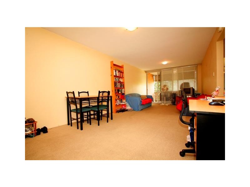 772 Logan Road, Holland Park West QLD 4121