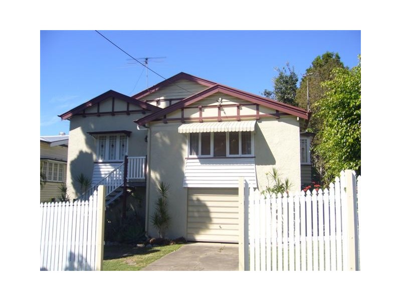 13 Holland Road, Holland Park QLD 4121