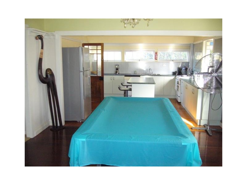 13 Holland Road, Holland Park QLD 4121