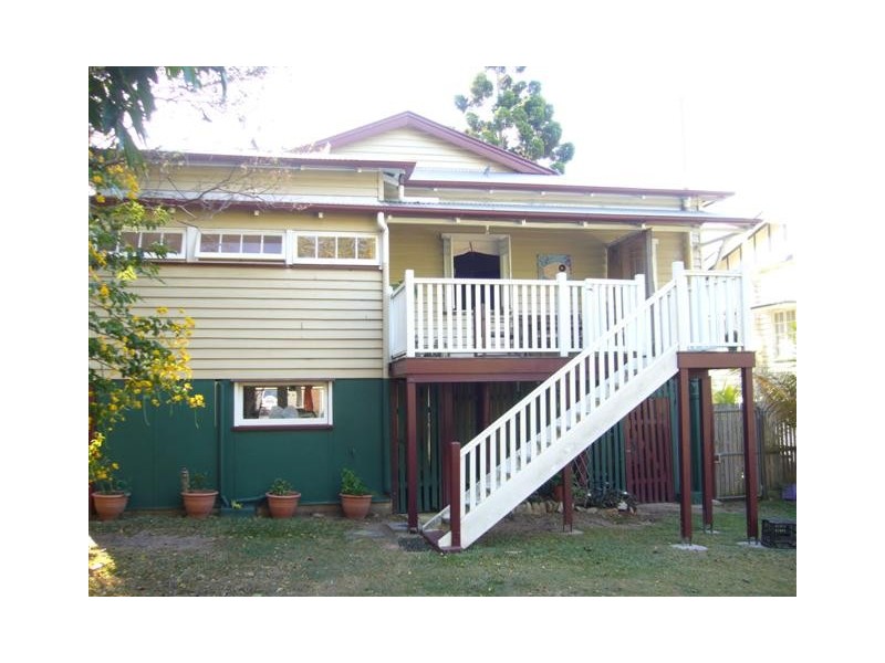13 Holland Road, Holland Park QLD 4121
