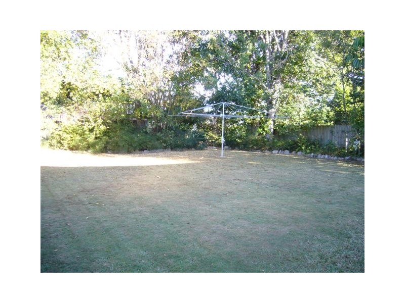 13 Holland Road, Holland Park QLD 4121