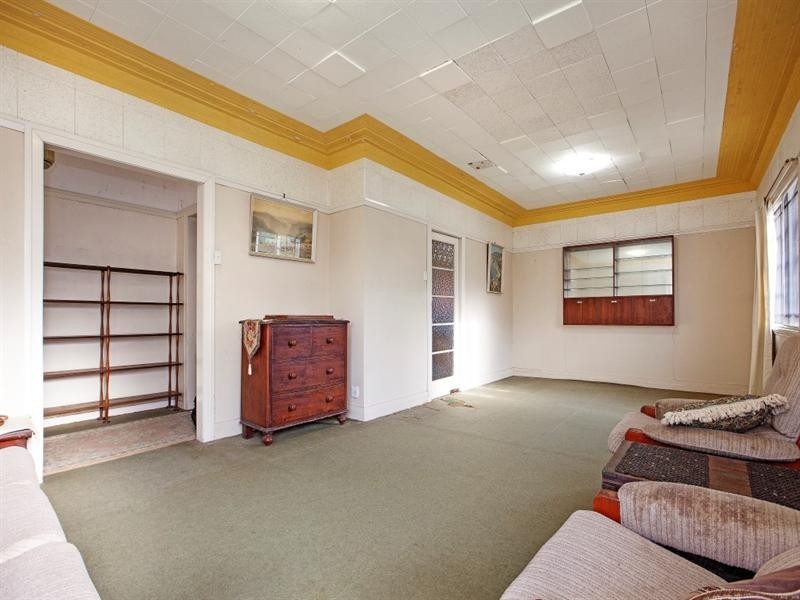 50 Wilkins Street, Fairfield QLD 4103