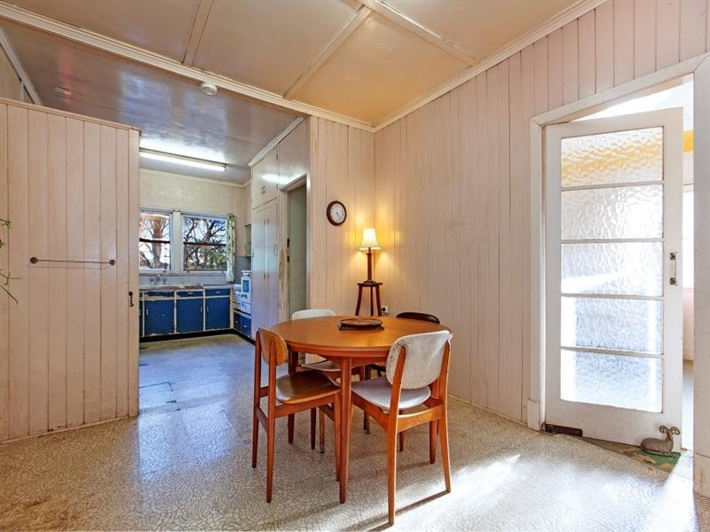 50 Wilkins Street, Fairfield QLD 4103