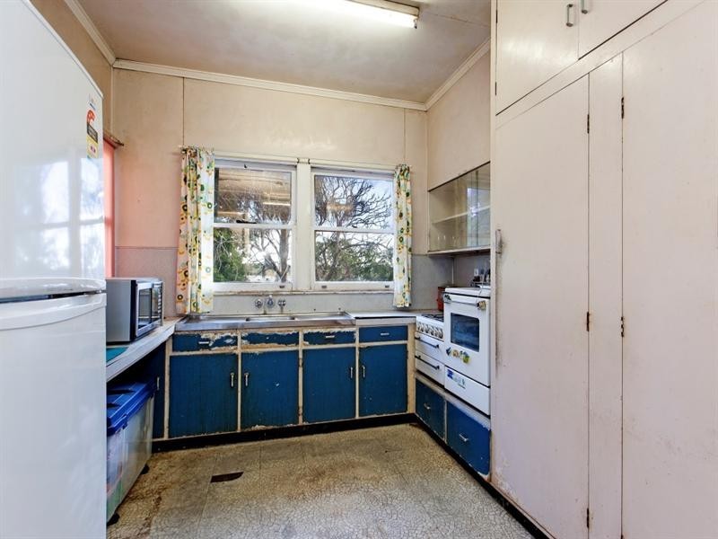 50 Wilkins Street, Fairfield QLD 4103