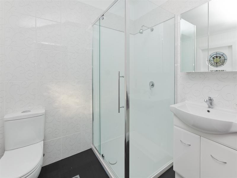 19 Framont Avenue, Holland Park QLD 4121