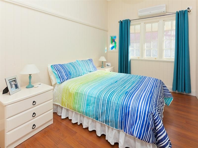 19 Framont Avenue, Holland Park QLD 4121