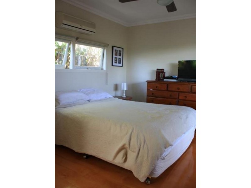 37 Boronia Avenue, Holland Park West QLD 4121