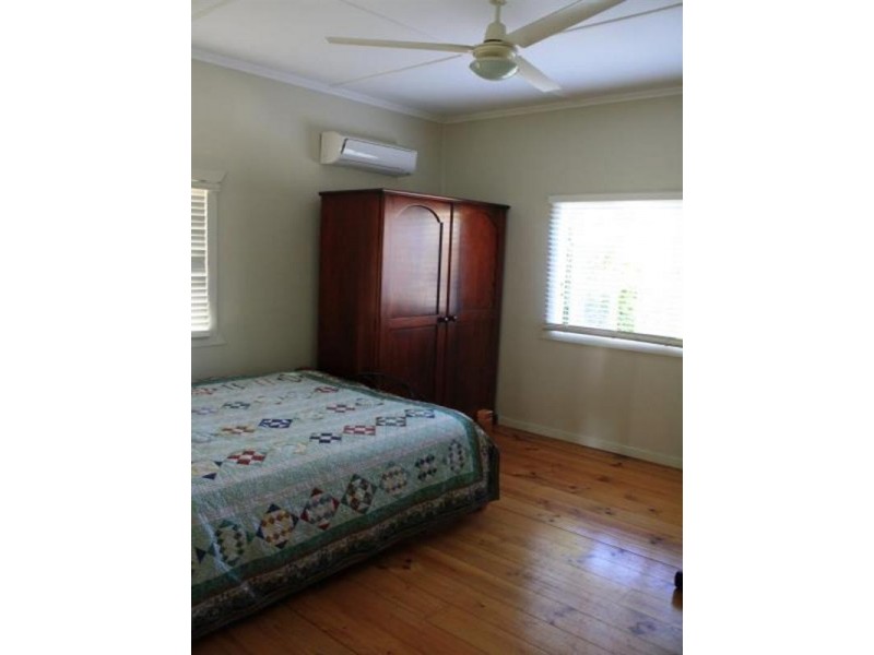 37 Boronia Avenue, Holland Park West QLD 4121