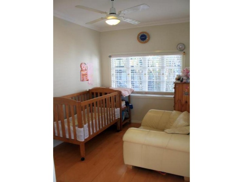 37 Boronia Avenue, Holland Park West QLD 4121