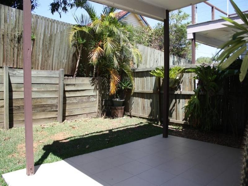 2/44 Birdwood Road, Holland Park West QLD 4121