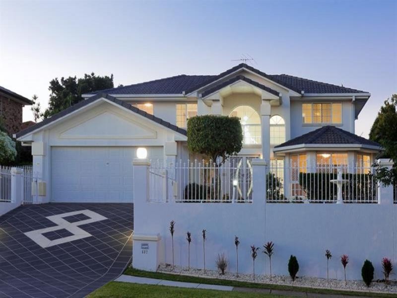 137 Cribb Road, Carindale QLD 4152