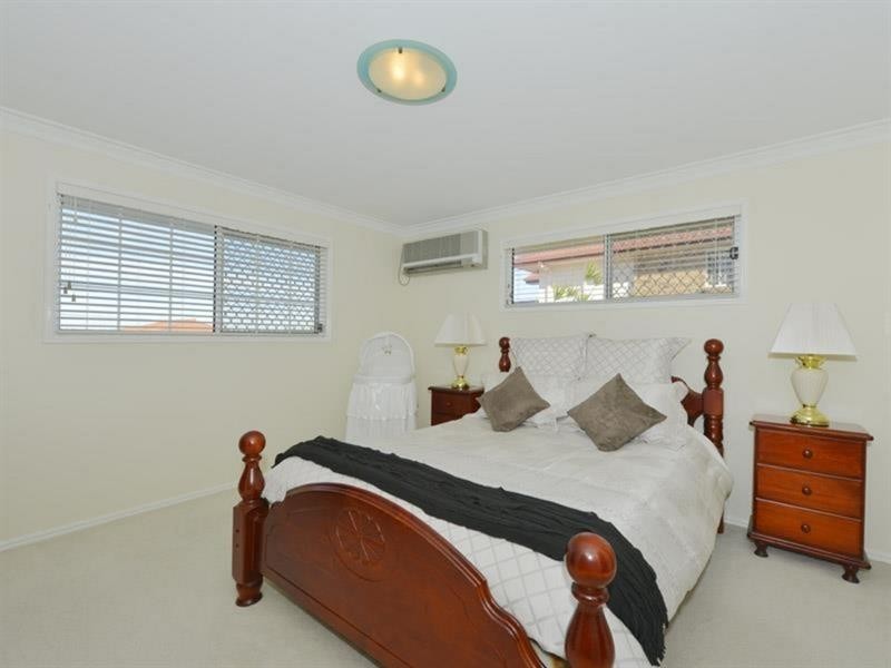 137 Cribb Road, Carindale QLD 4152