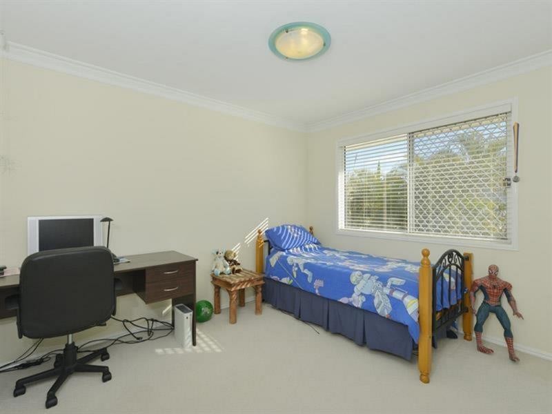 137 Cribb Road, Carindale QLD 4152