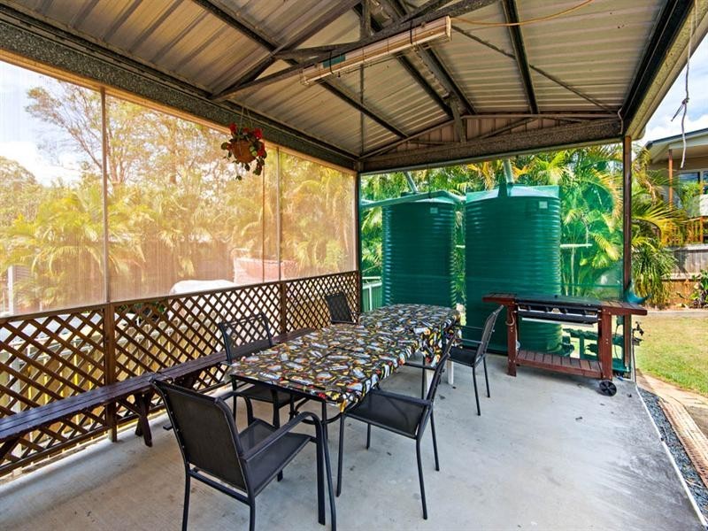 100 Galsworthy Street, Holland Park West QLD 4121