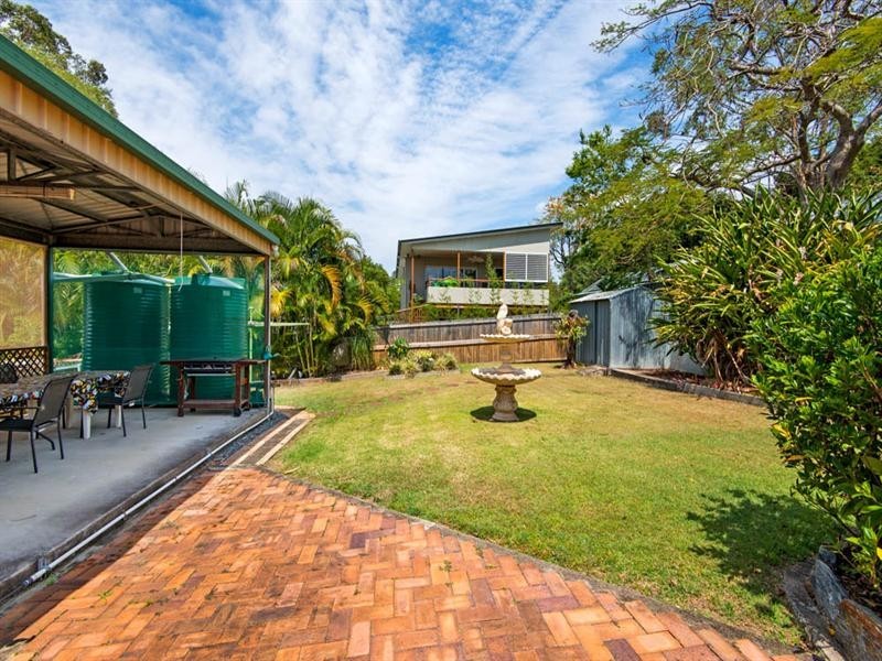100 Galsworthy Street, Holland Park West QLD 4121