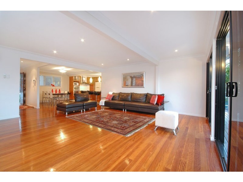 Holland Park West QLD 4121