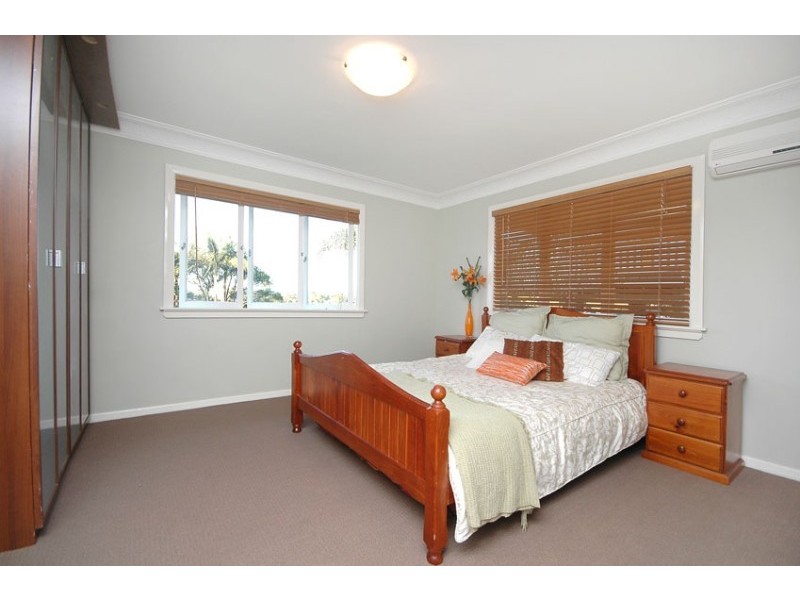 Holland Park West QLD 4121